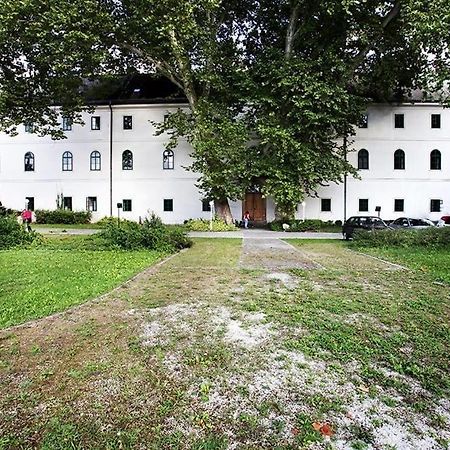 Отель Historicky Putnicky Dom Марианка Экстерьер фото
